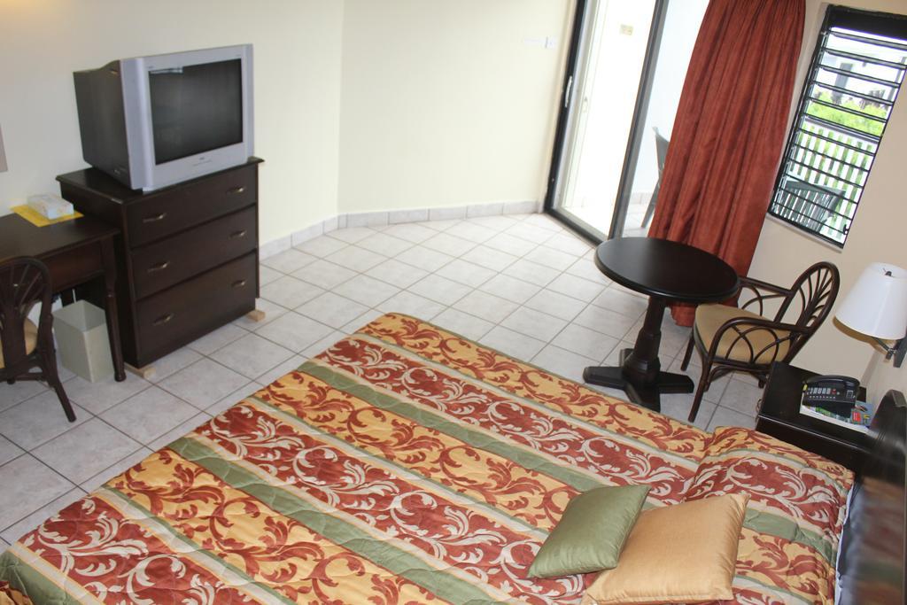 Allamanda Beach Resort Grand Anse Luaran gambar
